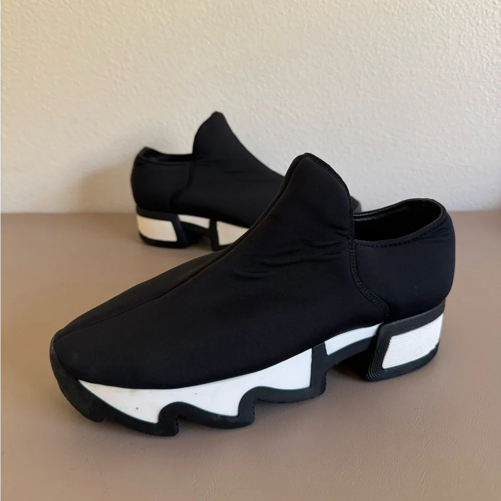iRi NYC WES I Black Outline Low Top‎ chunky Sneaker Women’s Sz 7.5